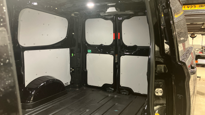 Ford Transit Custom E-320 L1 Rwd 100kW 65kWh H1 Van Limited Auto